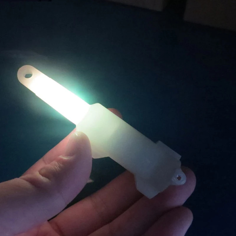10Xは漁業フラッシュランプ魚の見つけ手の深い下落深い海の水 - Underwater Flashlight のレビューと価格