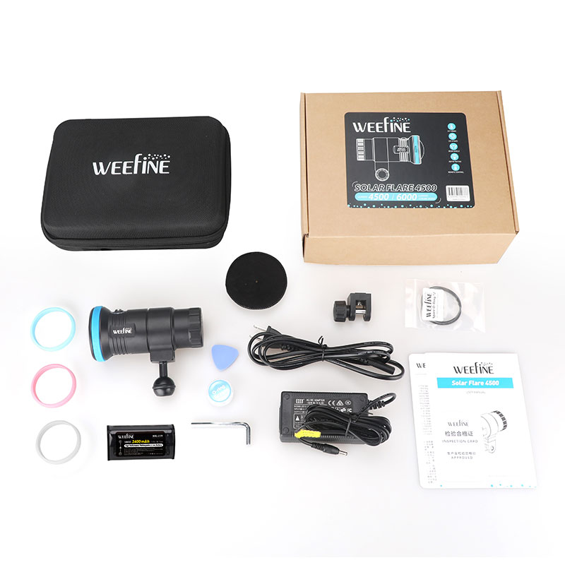WEEFINE SolarFlare 4500 WF102  - Underwater Flashlight のレビューと価格